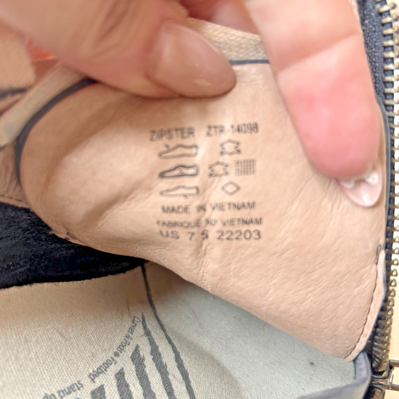 Taos Plim Soul Black Leather Lace Up Sneakers Women’s Size 7.5 - Picture 11 of 11